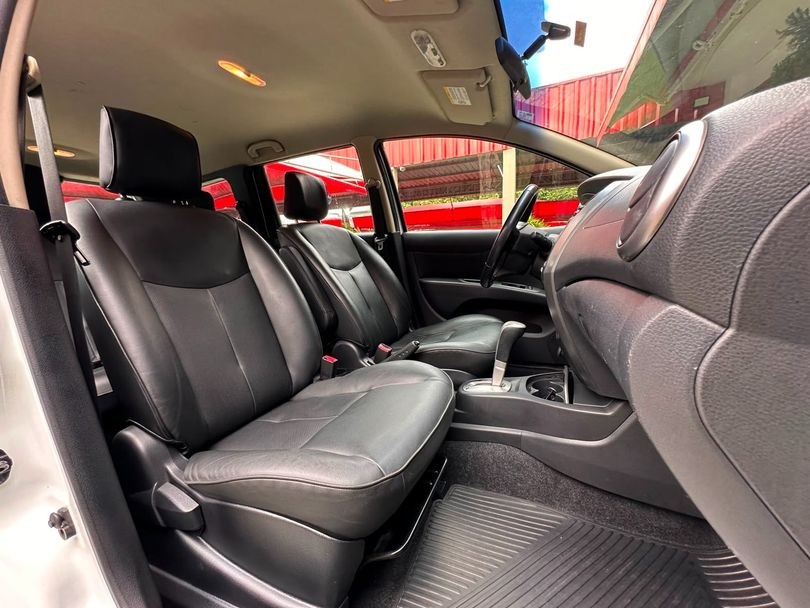Nissan LIVINA GRAND SL 1.8 16V Flex Fuel Aut.