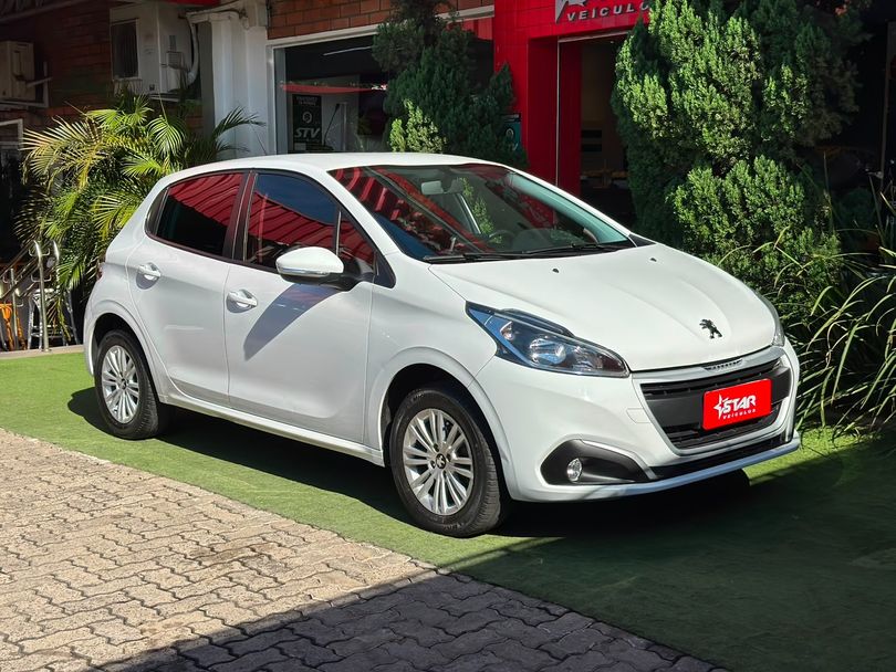 Peugeot 208 Active 1.2 Flex 12V 5p Mec.