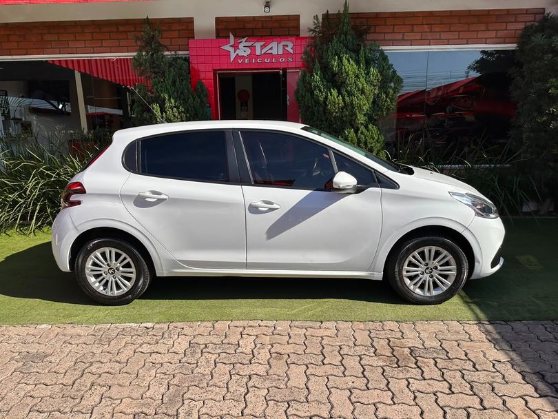 Peugeot 208 Active 1.2 Flex 12V 5p Mec.