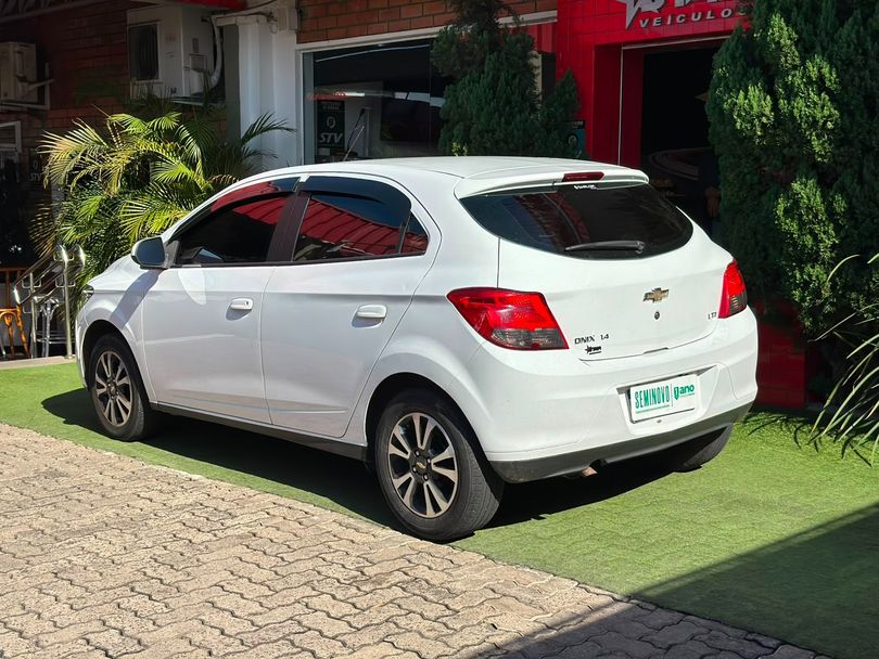 Chevrolet ONIX HATCH LTZ 1.4 8V FlexPower 5p Mec.