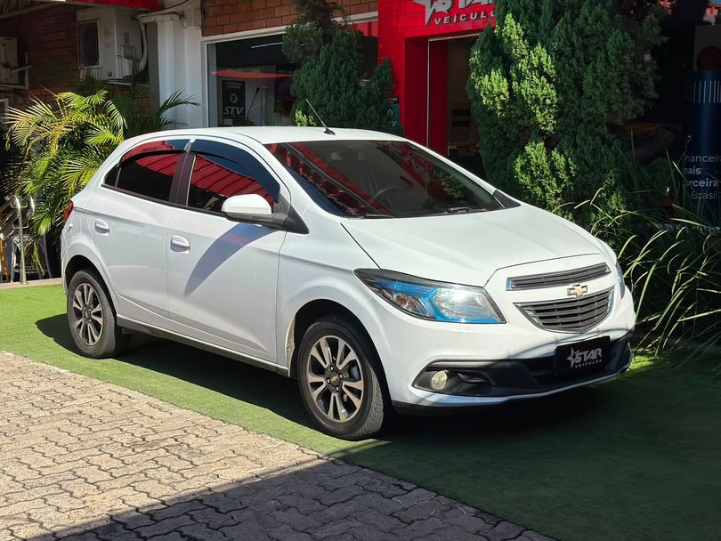 Chevrolet ONIX HATCH LTZ 1.4 8V FlexPower 5p Mec.