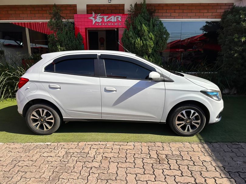 Chevrolet ONIX HATCH LTZ 1.4 8V FlexPower 5p Mec.