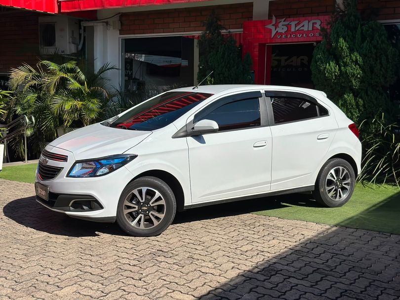Chevrolet ONIX HATCH LTZ 1.4 8V FlexPower 5p Mec.