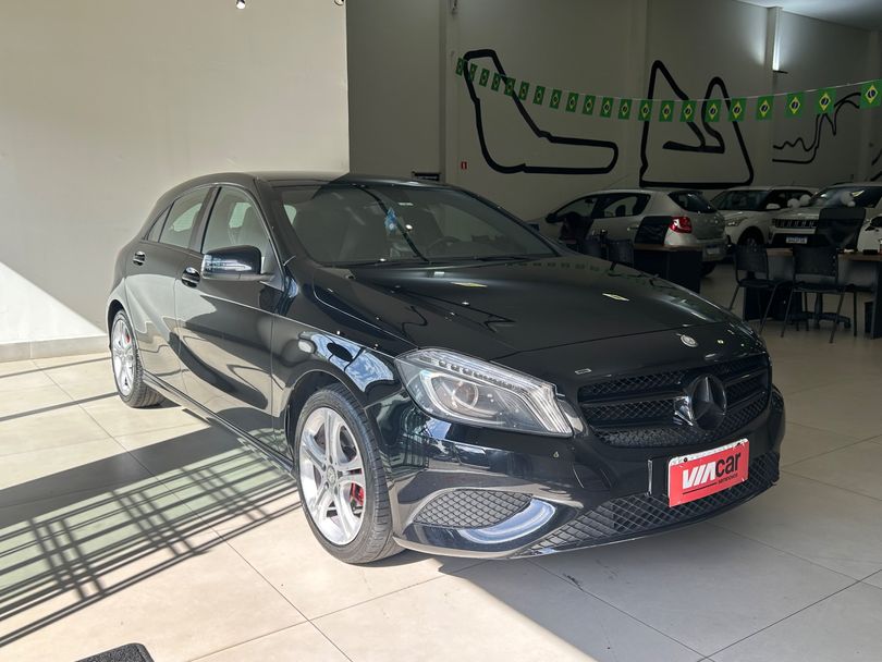 Mercedes Classe A 200 1.6 TB 16V Urban 156cv Aut.