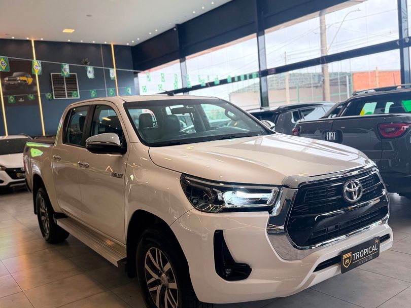 Toyota Hilux CD 4x4 2.8 Diesel Mec.