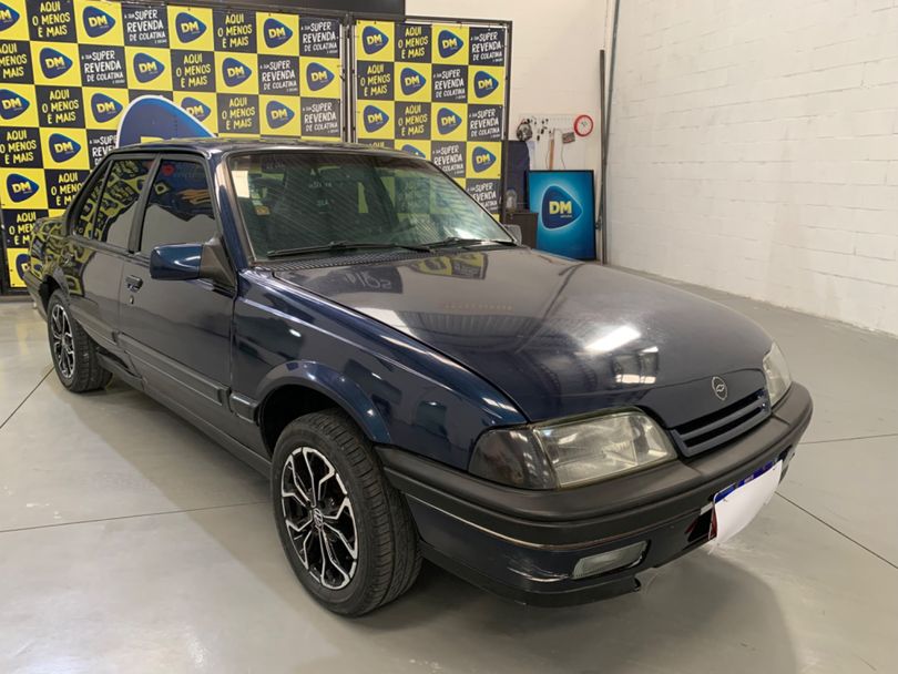 Chevrolet Monza GLS/ Hi-Tech 2.0 EFI 2p e 4p