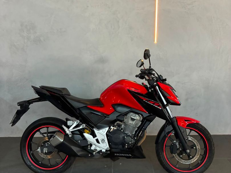 HONDA CB 300F Twister Flex