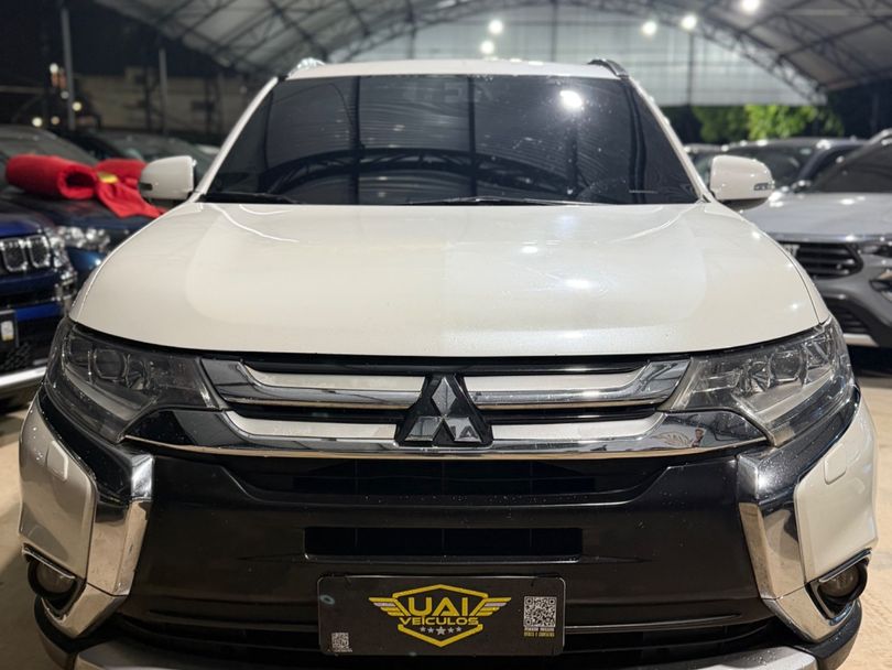 Mitsubishi OUTLANDER 2.2 165cv Diesel Aut.