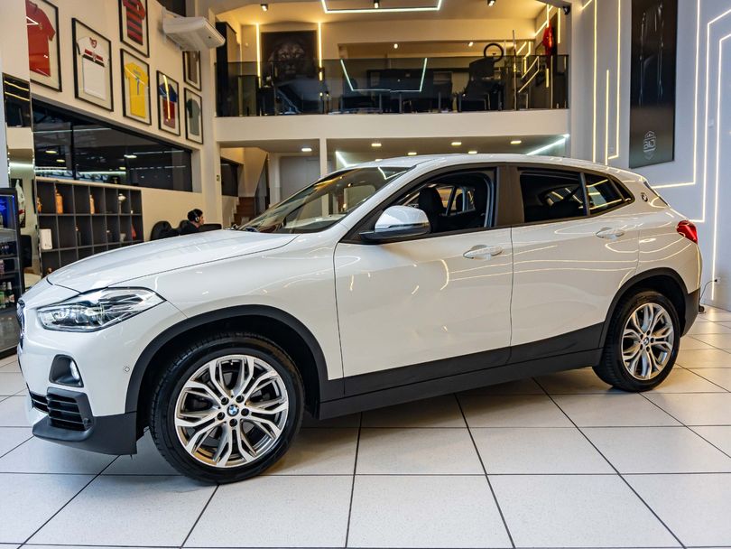 BMW X2 SDRIVE 18i 1.5 ActiveFlex 136cv Aut.