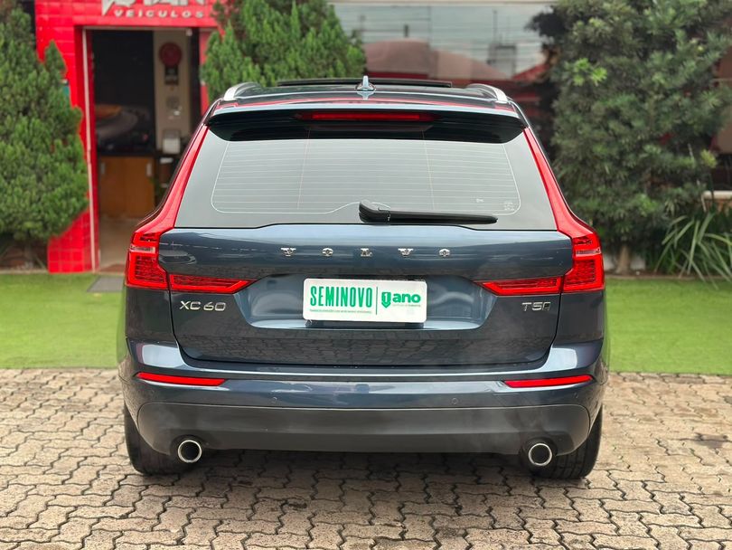 Volvo XC 60 T-5 MOMENTUM 2.0 254cv AWD 5p