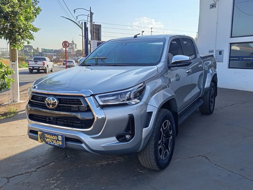 Toyota Hilux CD SRX 4x4 2.8 TDI 16V Diesel Aut.