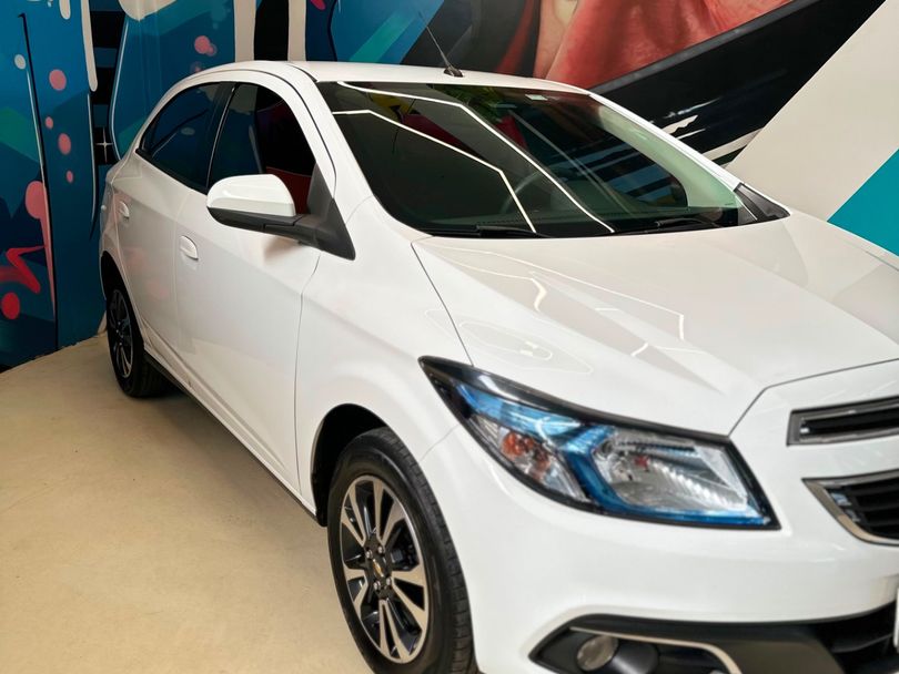 Chevrolet ONIX HATCH LTZ 1.4 8V FlexPower 5p Mec.