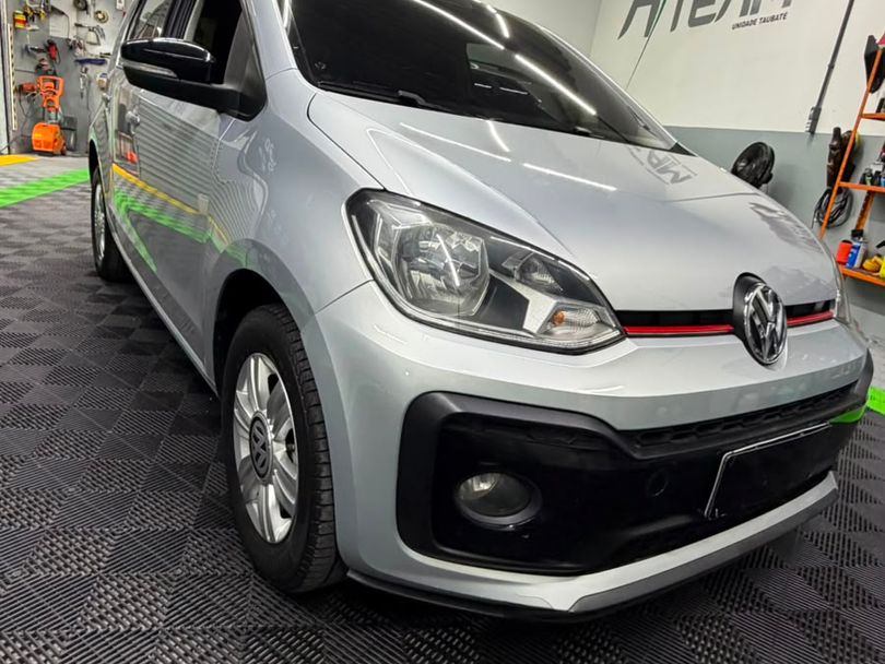 VolksWagen up! move 1.0 TSI Total Flex 12V 5p