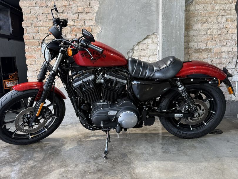 Harley XL 883N IRON