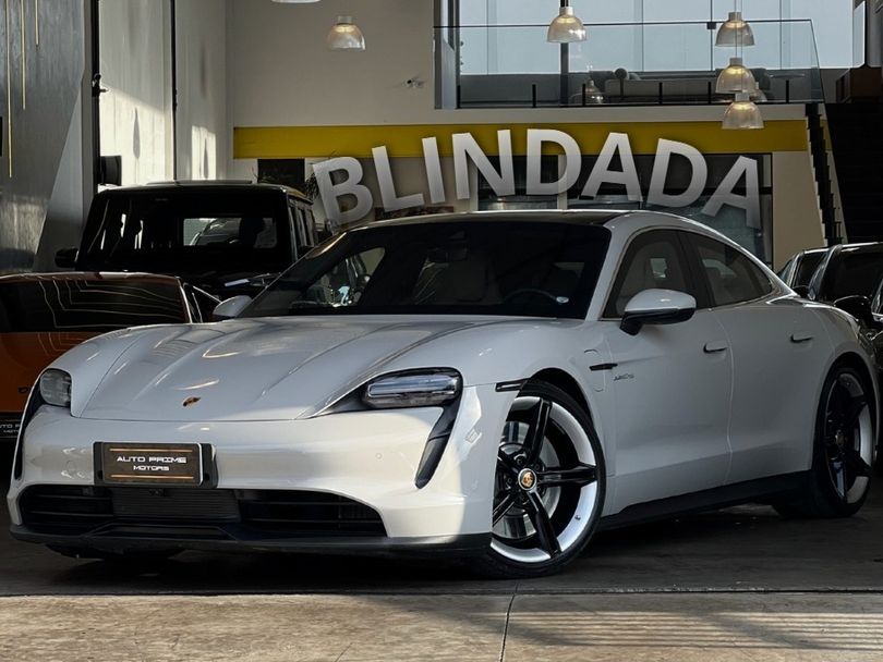 Porsche Taycan 4S (Elétrico)
