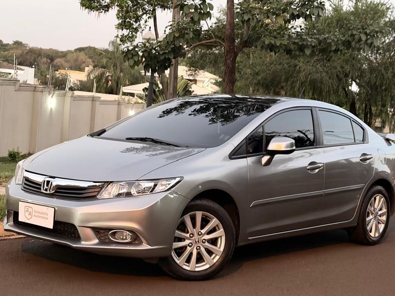Honda Civic Sedan LXS 1.8/1.8 Flex 16V Mec. 4p