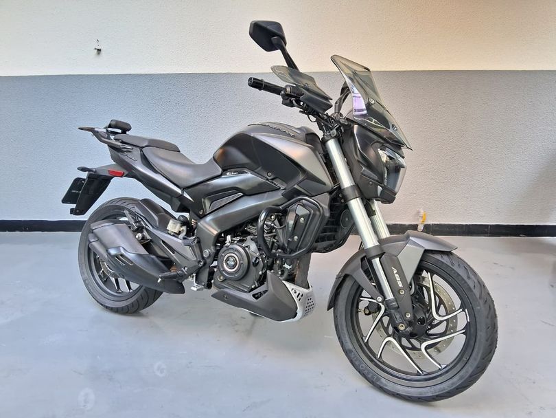 BAJAJ DOMINAR 400 
