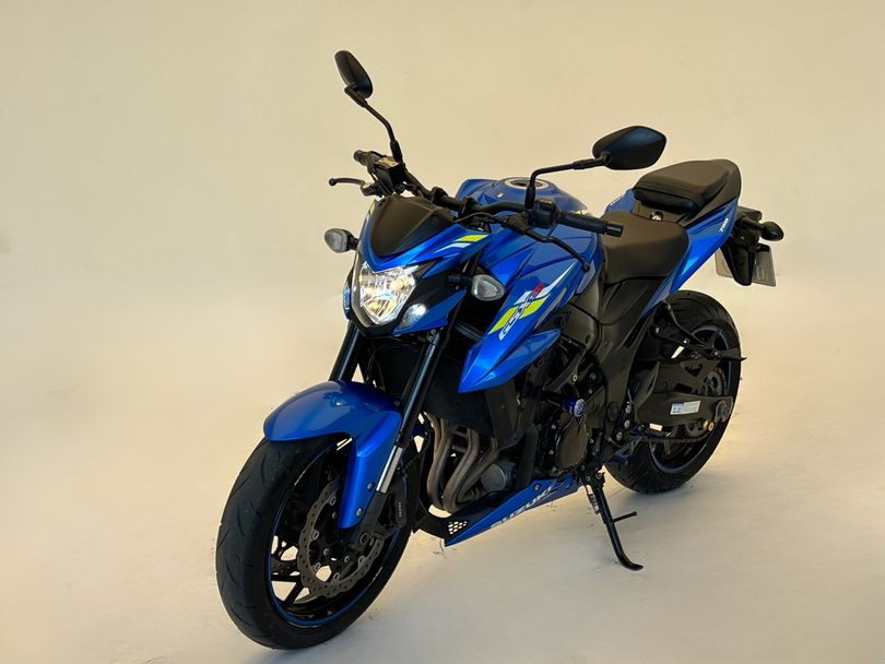 SUZUKI GSX-S 750