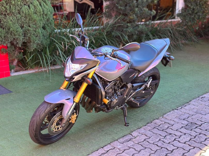 HONDA CB 600F HORNET