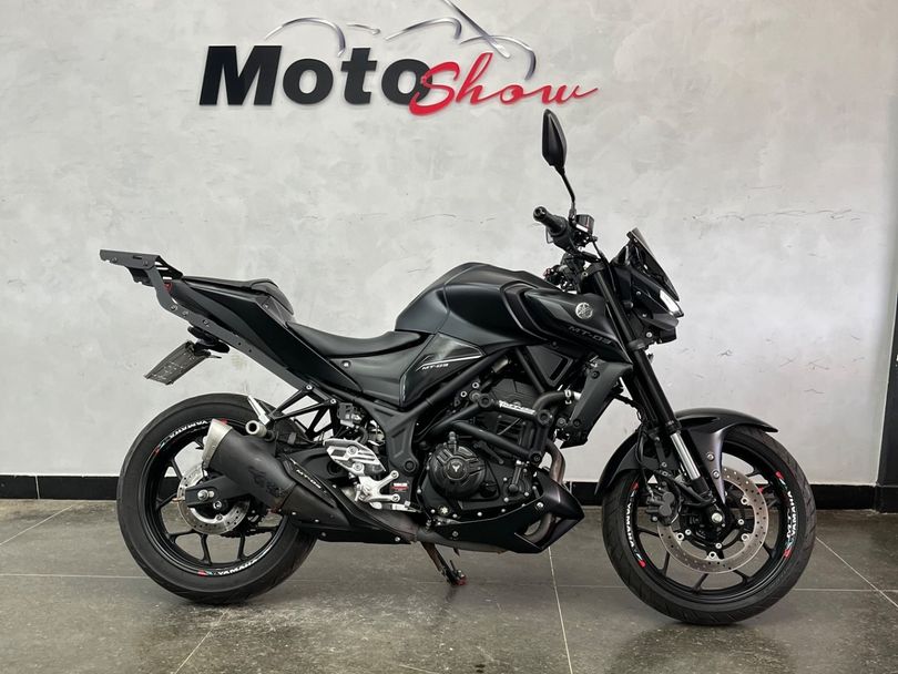 YAMAHA Full Black