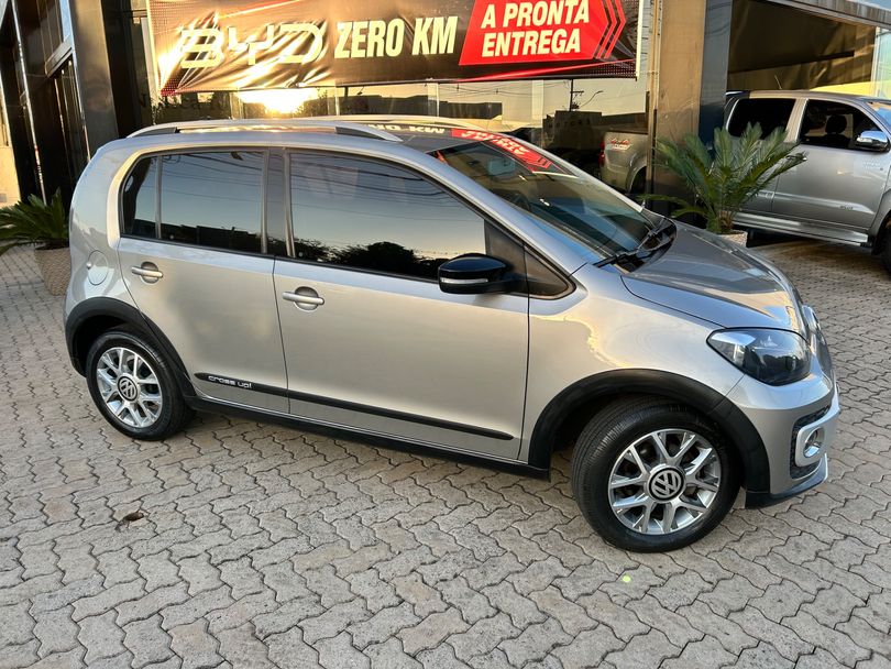 VolksWagen up! cross 1.0 TSI Total Flex 12V 5p