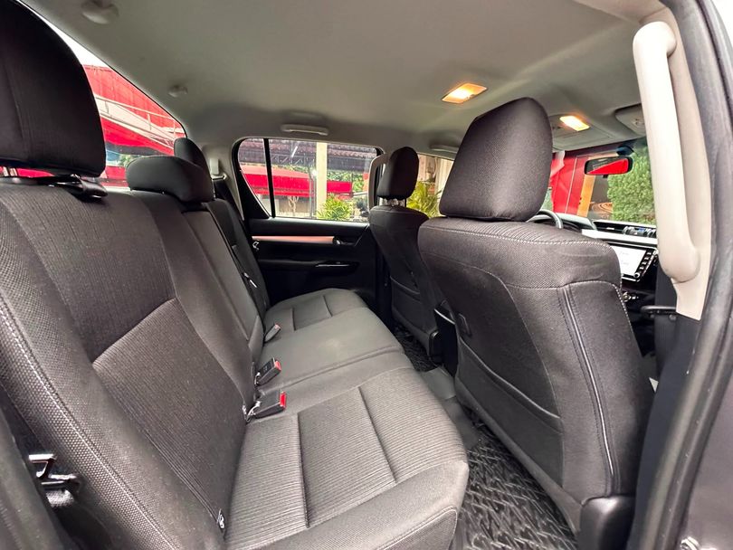 Toyota Hilux CD SR 4x4 2.8 TDI Diesel Aut.
