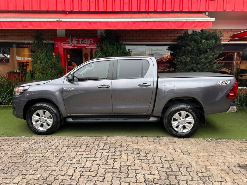 Toyota Hilux CD SR 4x4 2.8 TDI Diesel Aut.