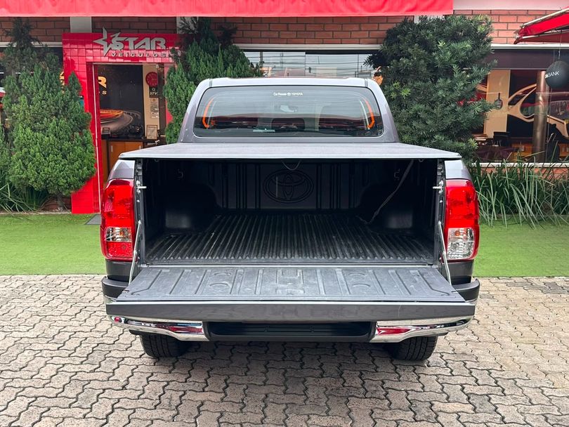 Toyota Hilux CD SR 4x4 2.8 TDI Diesel Aut.