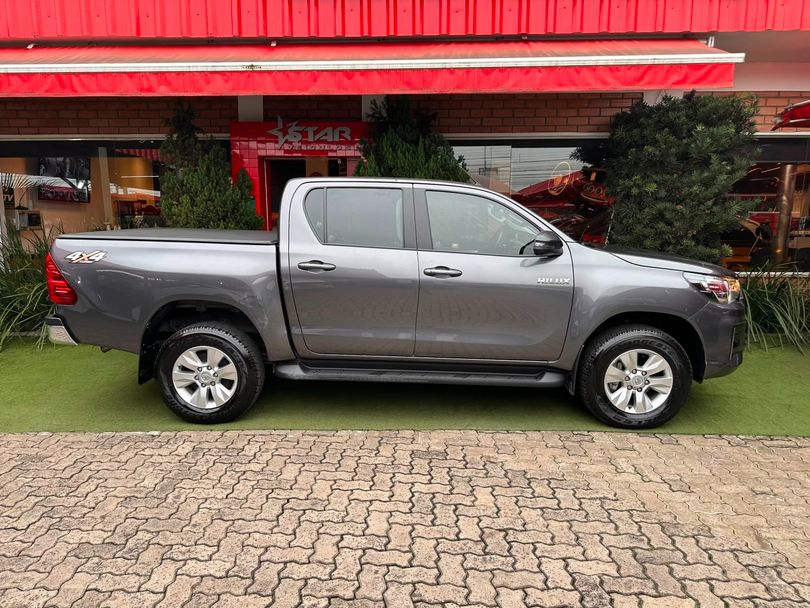 Toyota Hilux CD SR 4x4 2.8 TDI Diesel Aut.