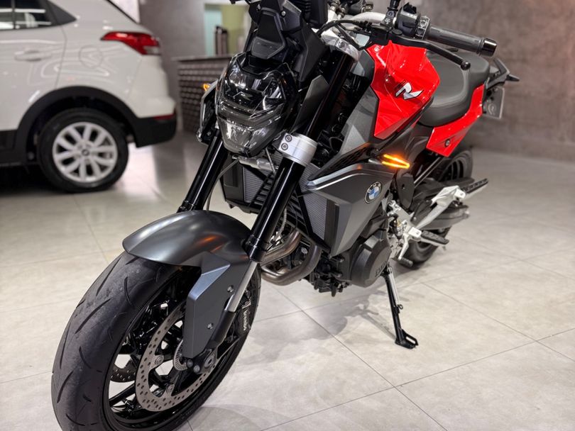 BMW F 900 R Sport Plus