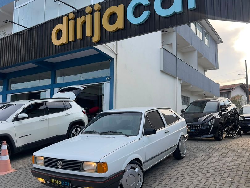 VolksWagen Gol 1000 (modelo antigo)