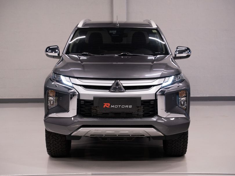 Mitsubishi L200 Triton Sport HPE-S 2.4 CD Dies. Aut