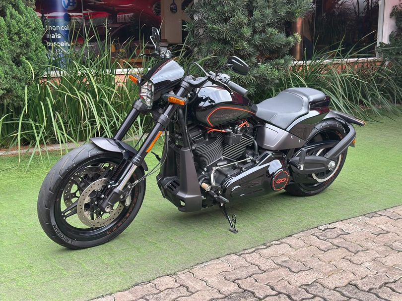 Harley SOFTAIL FXDR