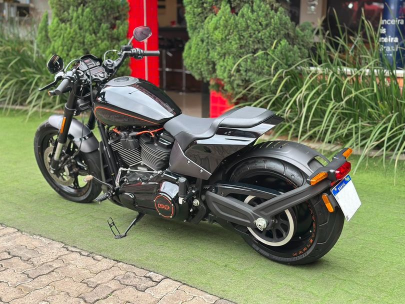Harley SOFTAIL FXDR