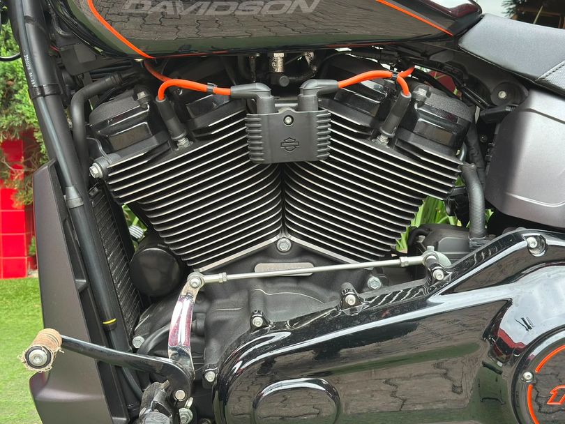 Harley SOFTAIL FXDR