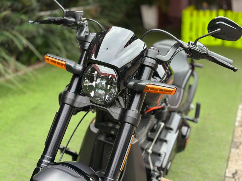 Harley SOFTAIL FXDR