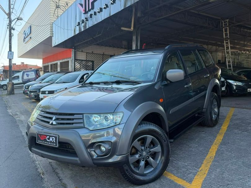 Mitsubishi Pajero OUTDOOR 3.2 4x4 T.I. Dies.5p Aut.