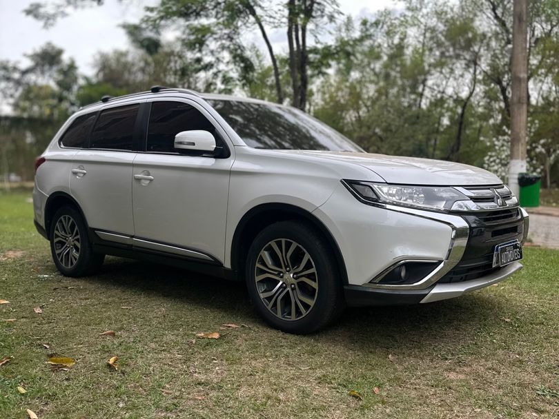 Mitsubishi OUTLANDER COMFORT 2.0 16V Aut.