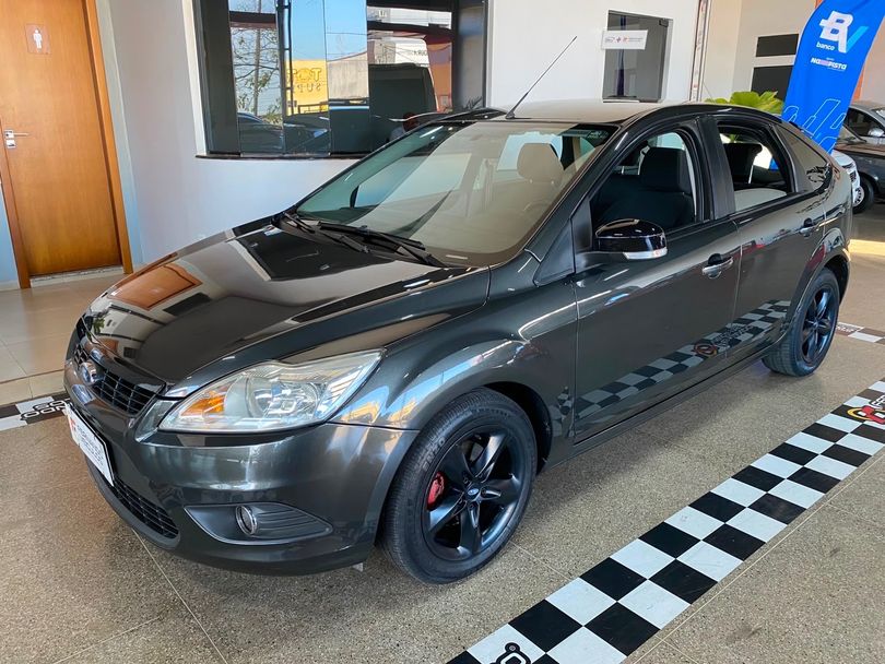 Ford Focus 1.6 S/SE/SE Plus Flex 8V/16V  5p