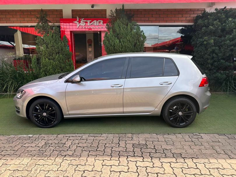 VolksWagen Golf Comfortline 1.0 TSI Total Flex Mec.