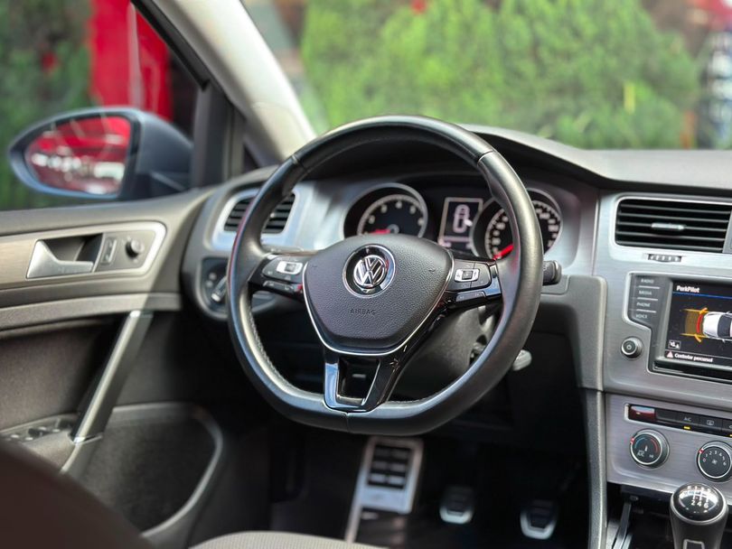 VolksWagen Golf Comfortline 1.0 TSI Total Flex Mec.