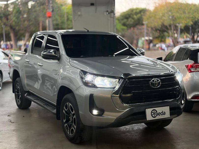 Toyota Hilux CD SRV 4x4 2.7 Flex 16V Aut.