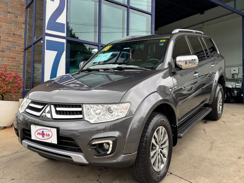 Mitsubishi Pajero HPE 3.2 4x4 T.I. Dies. 5p Aut.