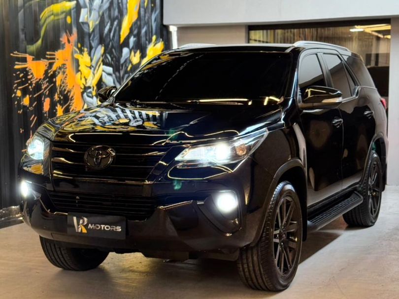 Toyota Hilux SW4 SRV 4x2 2.7 Flex 16V Aut.