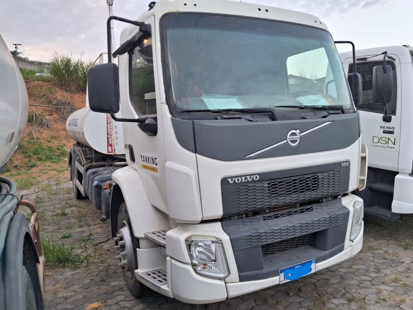 VOLVO VM 220 4x2 2p (diesel) (E5)
