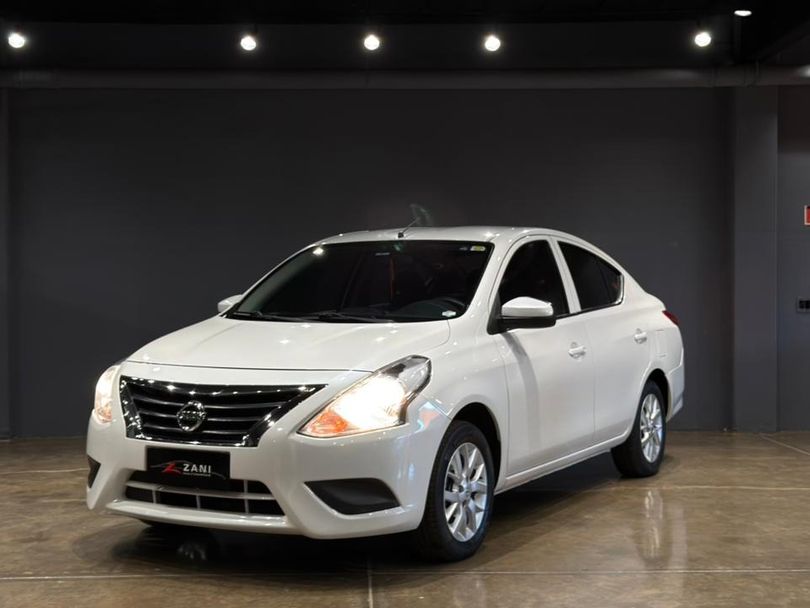 Nissan VERSA SV 1.6 16V FlexStart 4p Aut.