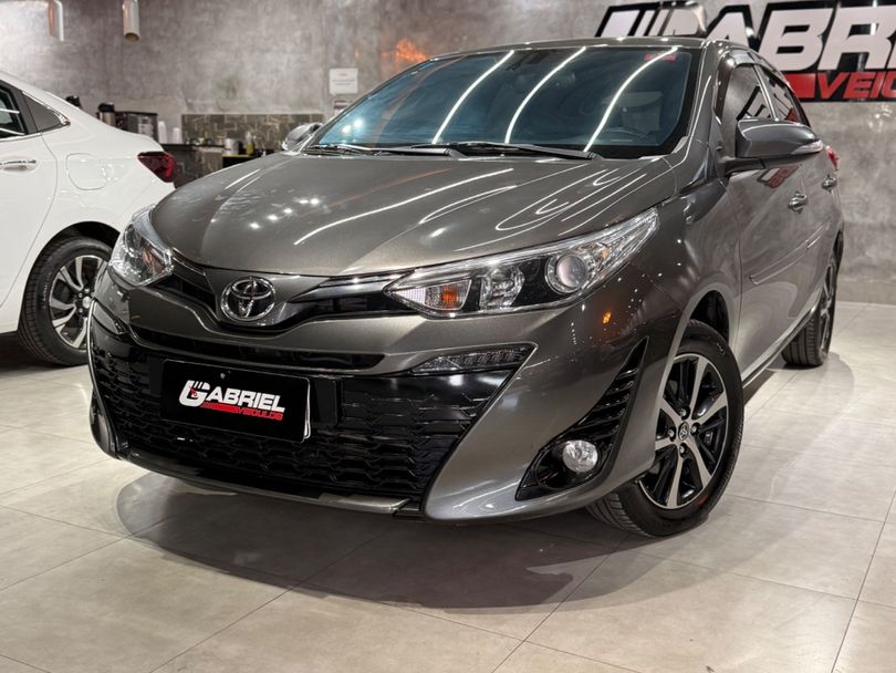 Toyota YARIS XLS Connect 1.5 Flex 16V 5p Aut.