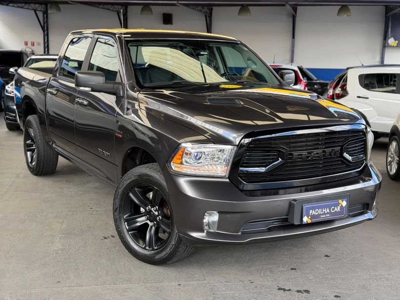 RAM CLASSIC LARAMIE NIGHT ED. 5.7 4X4 Aut.