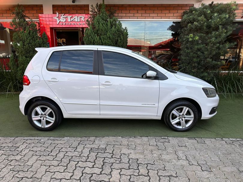 VolksWagen Fox Comfortline 1.6 Flex 8V 5p