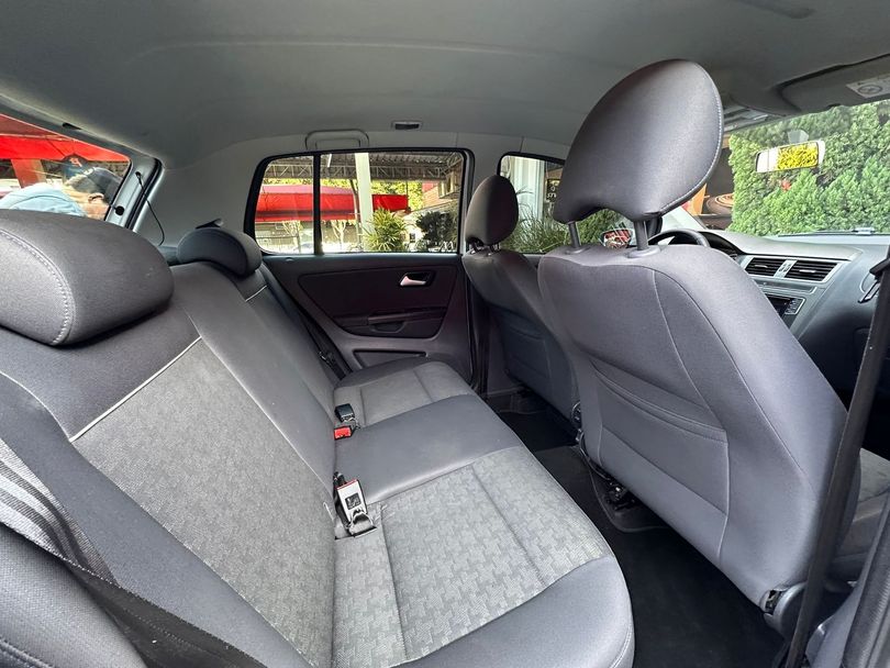 VolksWagen Fox Comfortline 1.6 Flex 8V 5p